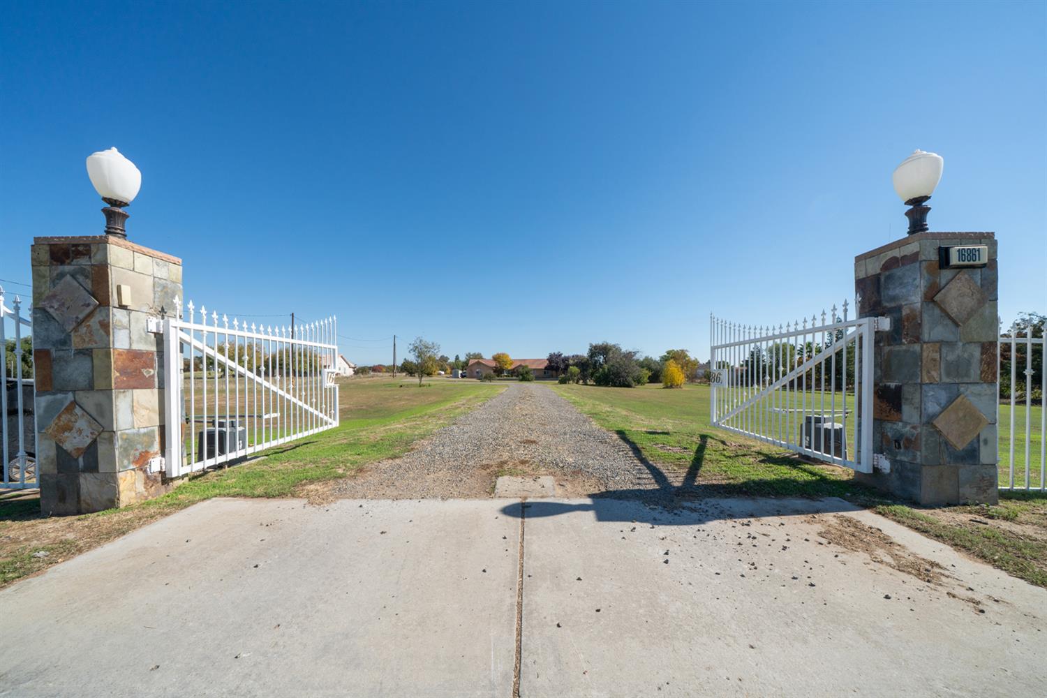 16861 Paula Road, Madera, CA, 93636