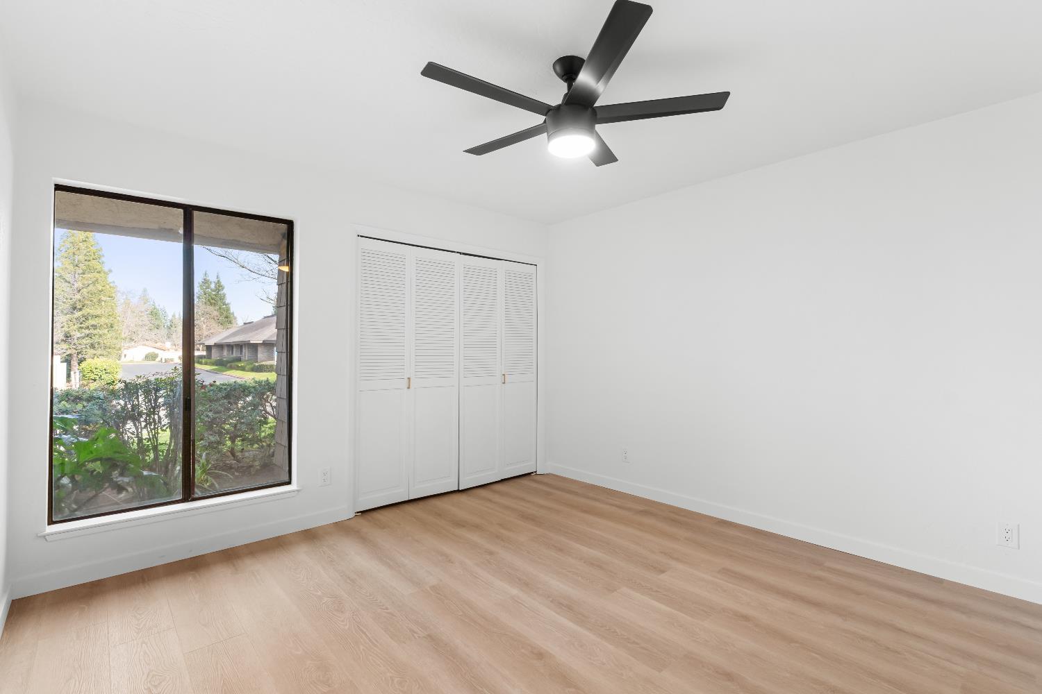 1095 W Sierra Avenue, Fresno, CA, 93711
