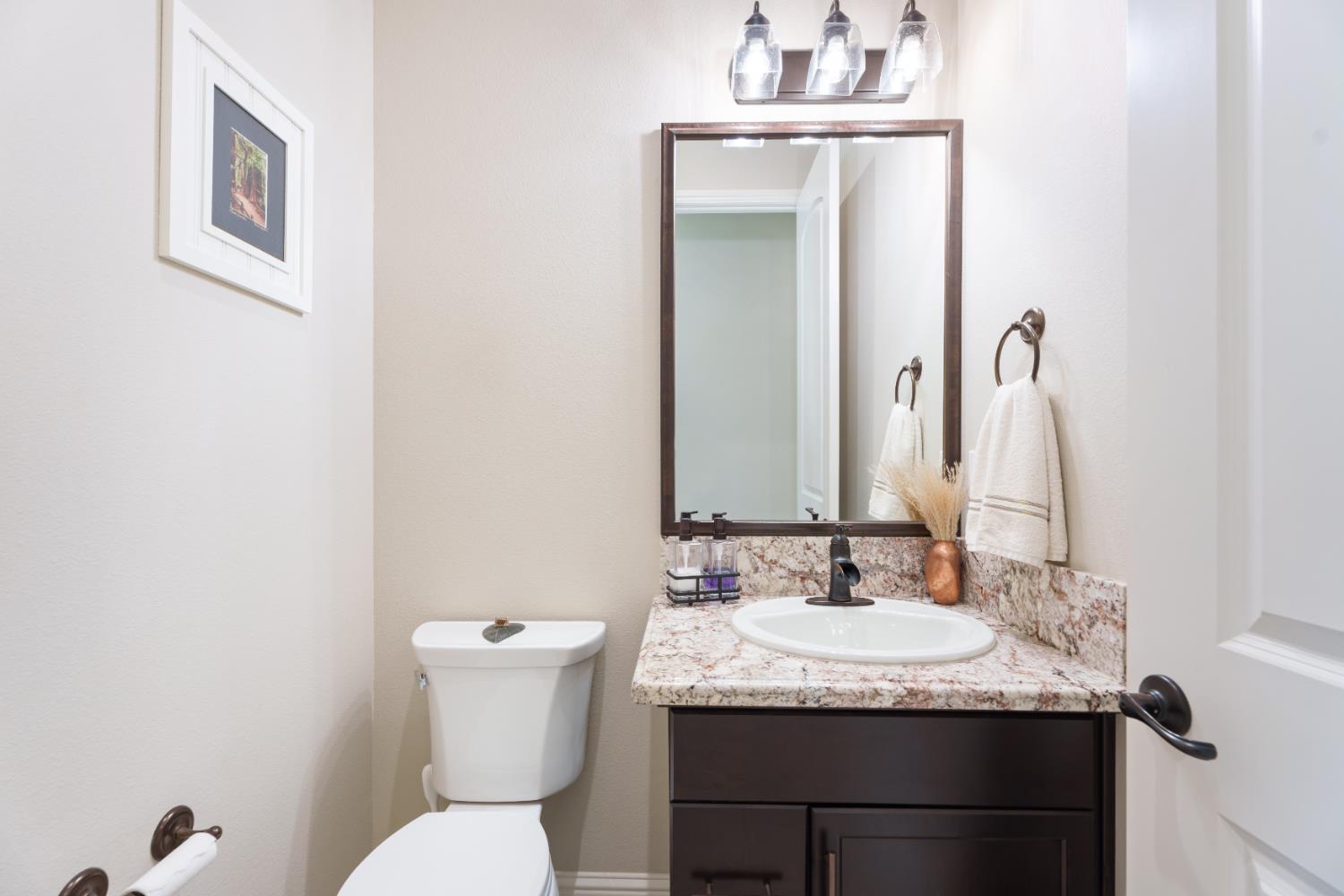 822 Overstone Ave Avenue, Madera, CA, 93636