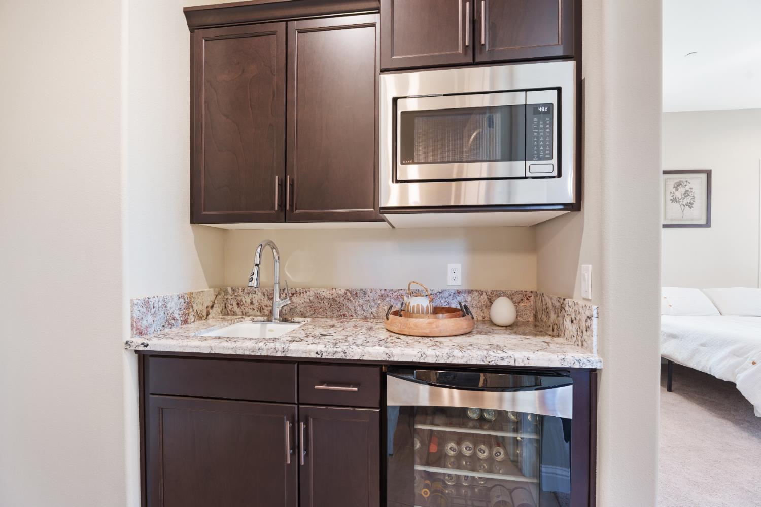 822 Overstone Ave Avenue, Madera, CA, 93636