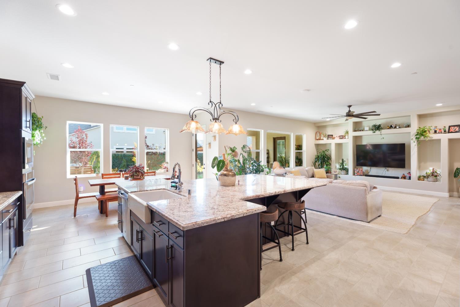 822 Overstone Ave Avenue, Madera, CA, 93636