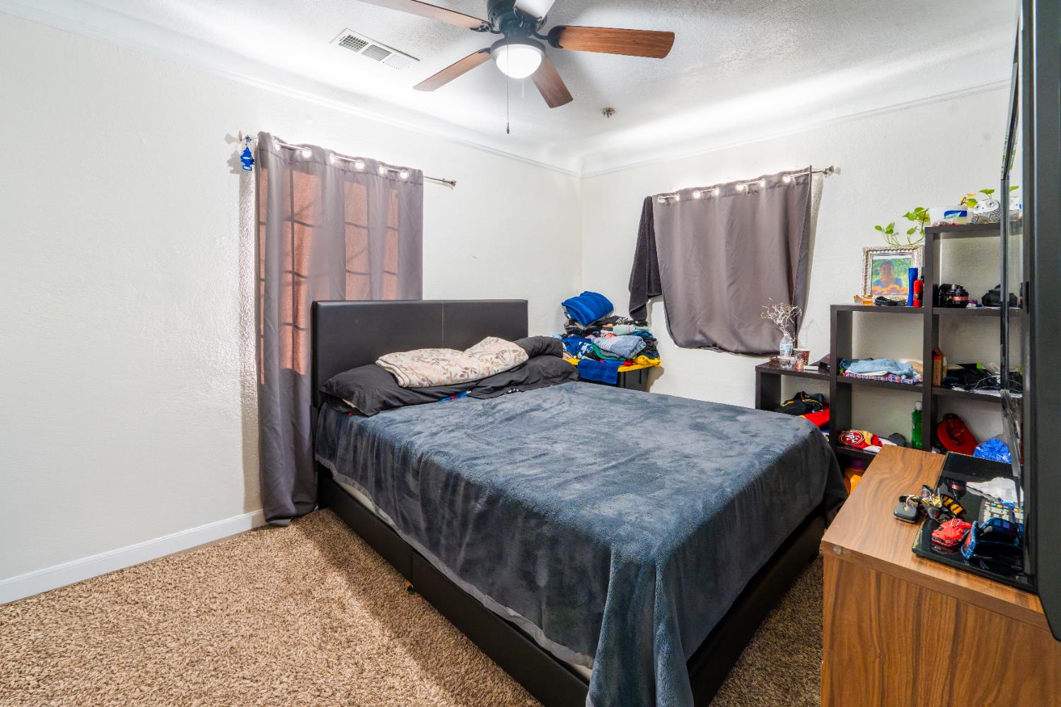 Single Family in Fresno - photo 2