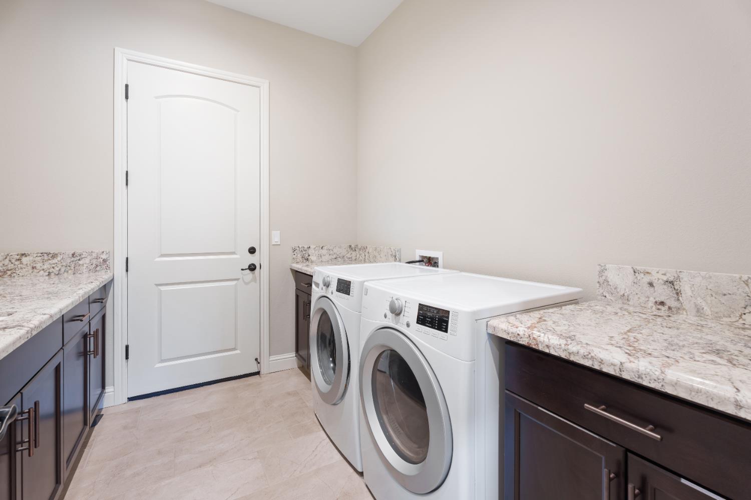 822 Overstone Ave Avenue, Madera, CA, 93636