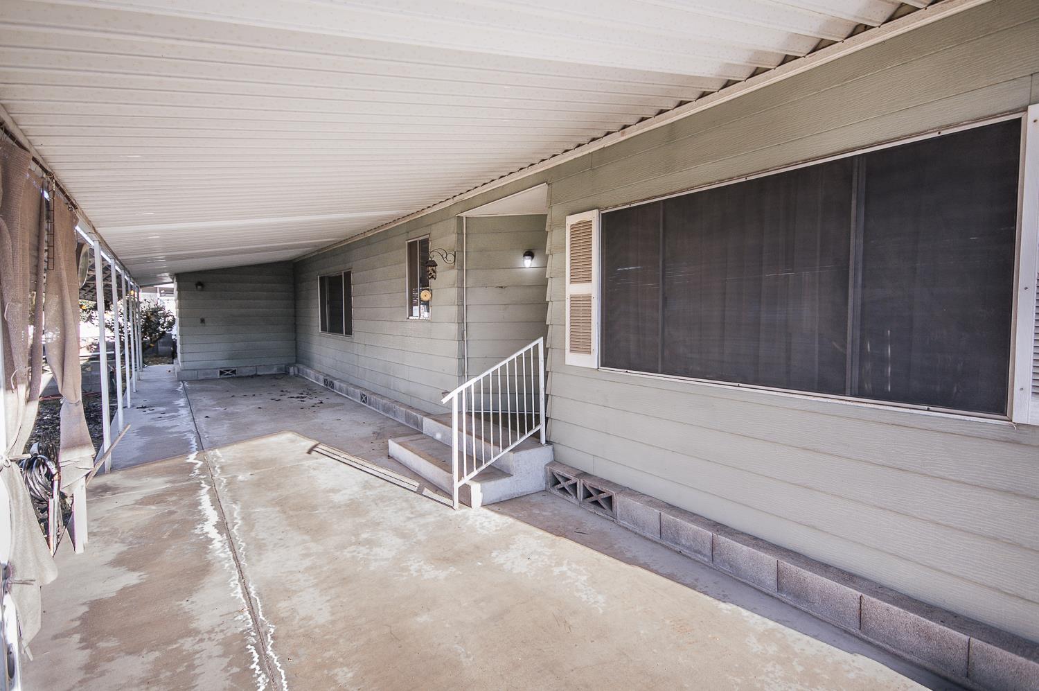 Mobile Home in Selma - photo 3