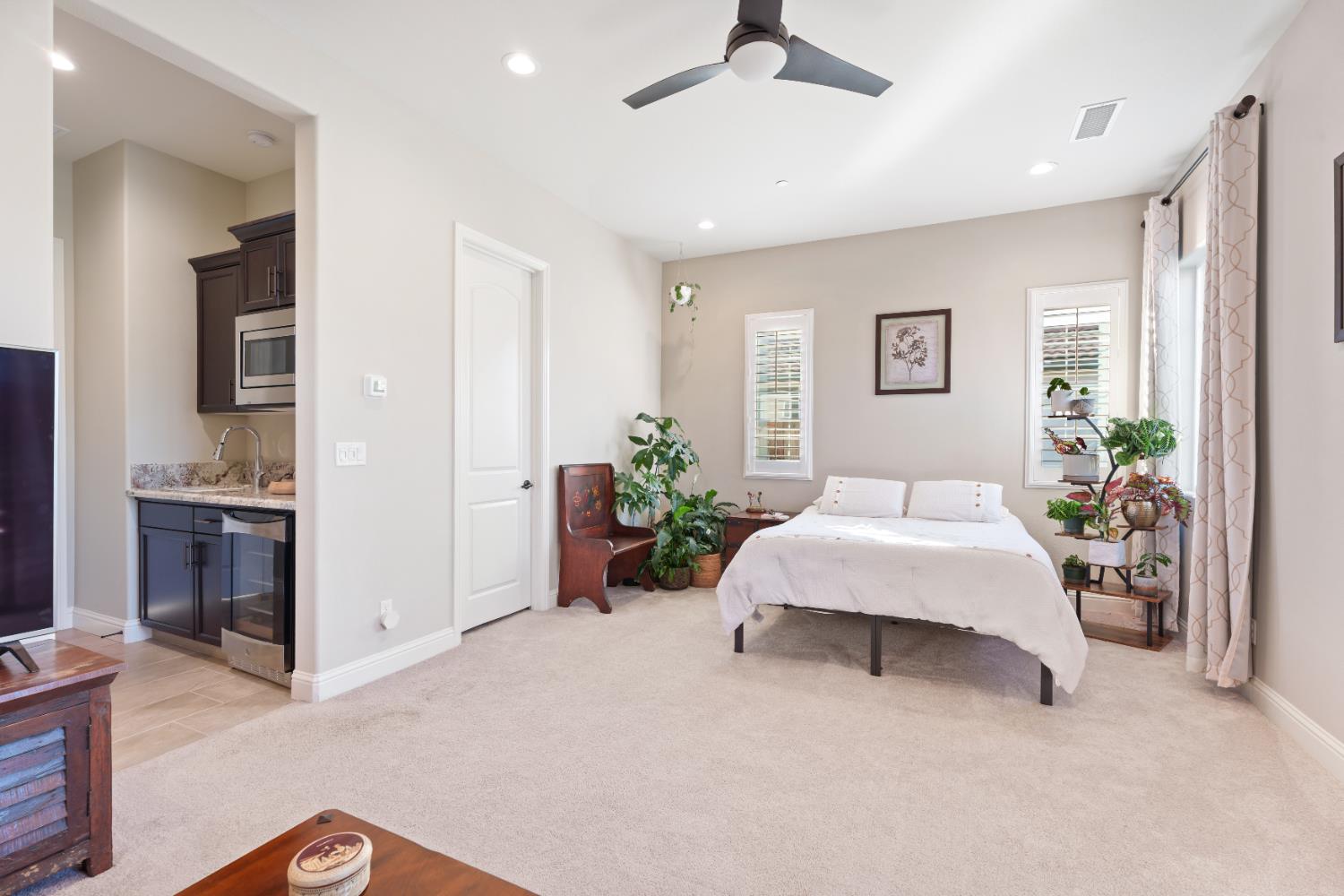 822 Overstone Ave Avenue, Madera, CA, 93636