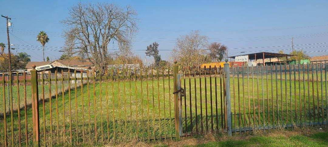 Vacant Lot in Fresno - photo 3