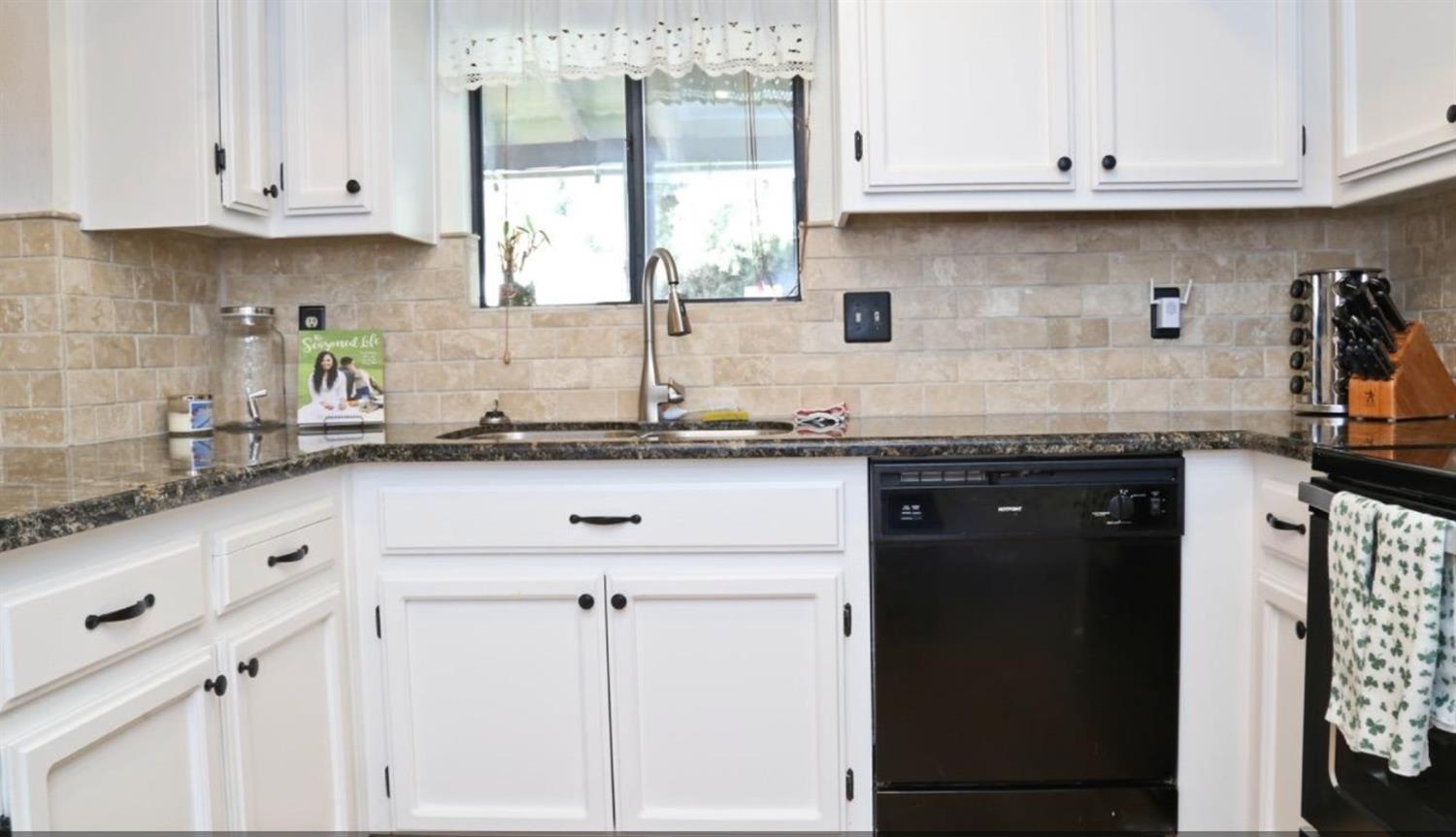 344 Mckelvy Avenue, Clovis, CA, 93611