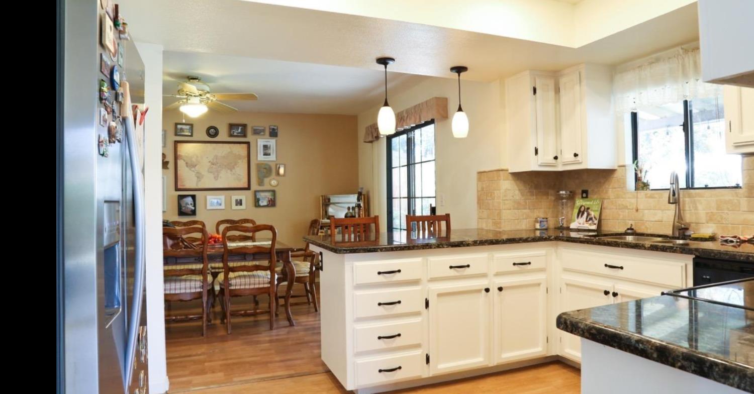 344 Mckelvy Avenue, Clovis, CA, 93611