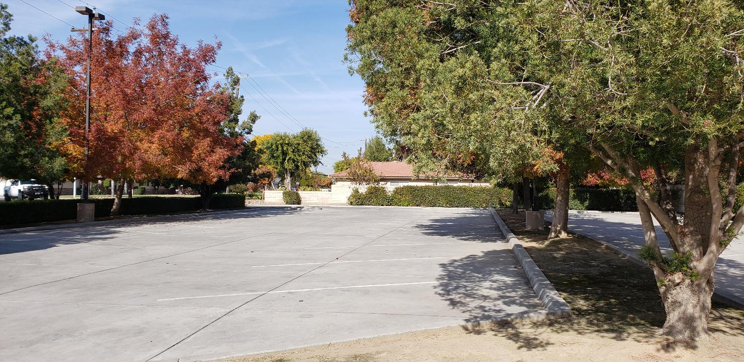 Commercial in Madera - photo 3