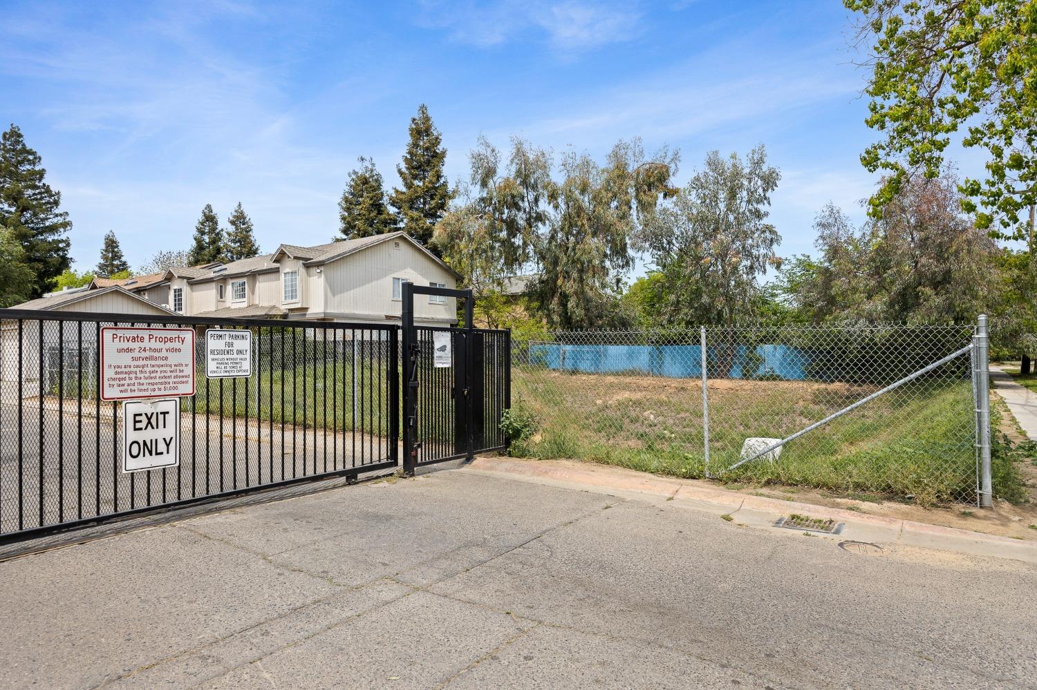 Vacant Lot in Fresno - photo 2