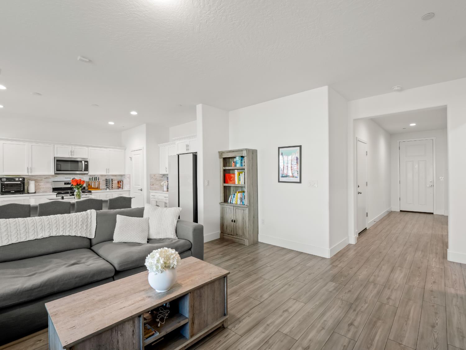 551 Talus Way S, Madera, CA, 93636