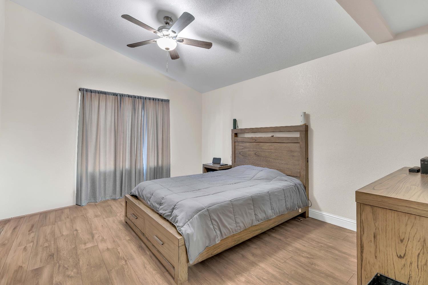 3516 W Dovewood Avenue, Fresno, CA, 93711