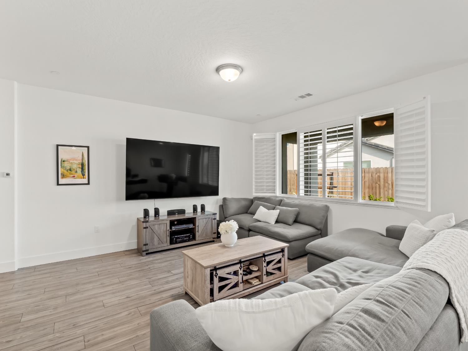 551 Talus Way S, Madera, CA, 93636