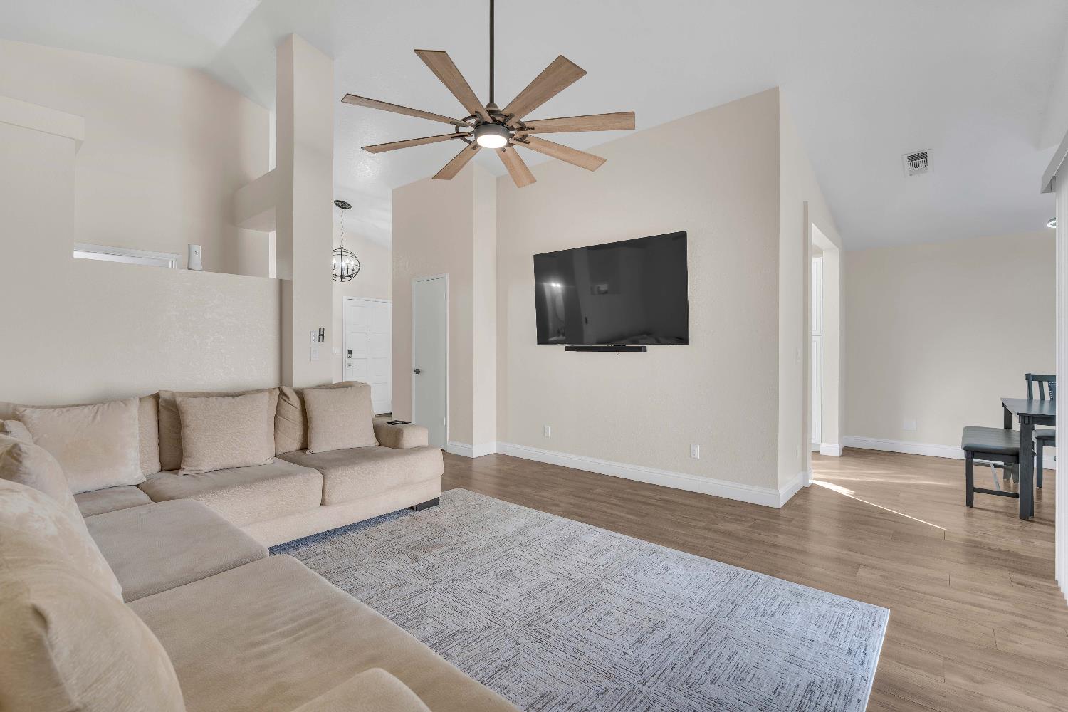 3516 W Dovewood Avenue, Fresno, CA, 93711