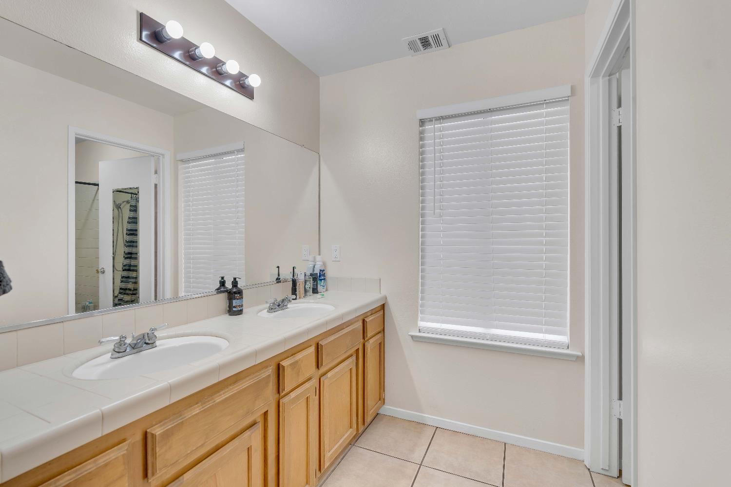 3516 W Dovewood Avenue, Fresno, CA, 93711