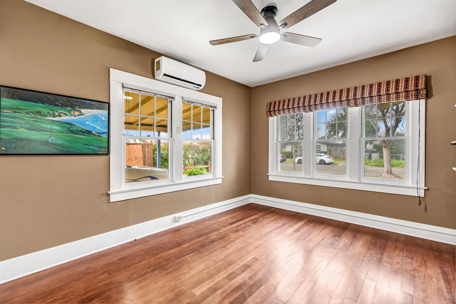 1912 N Vagedes Avenue, Fresno, CA, 93705