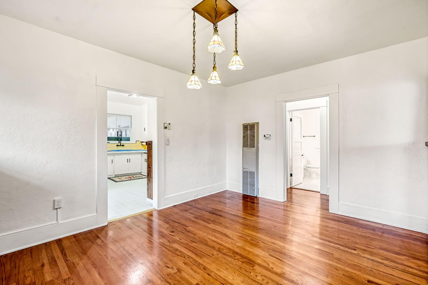 1912 N Vagedes Avenue, Fresno, CA, 93705