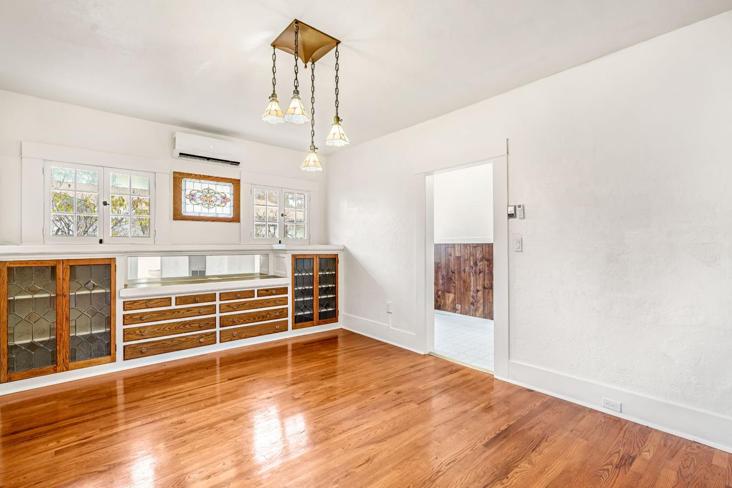 1912 N Vagedes Avenue, Fresno, CA, 93705