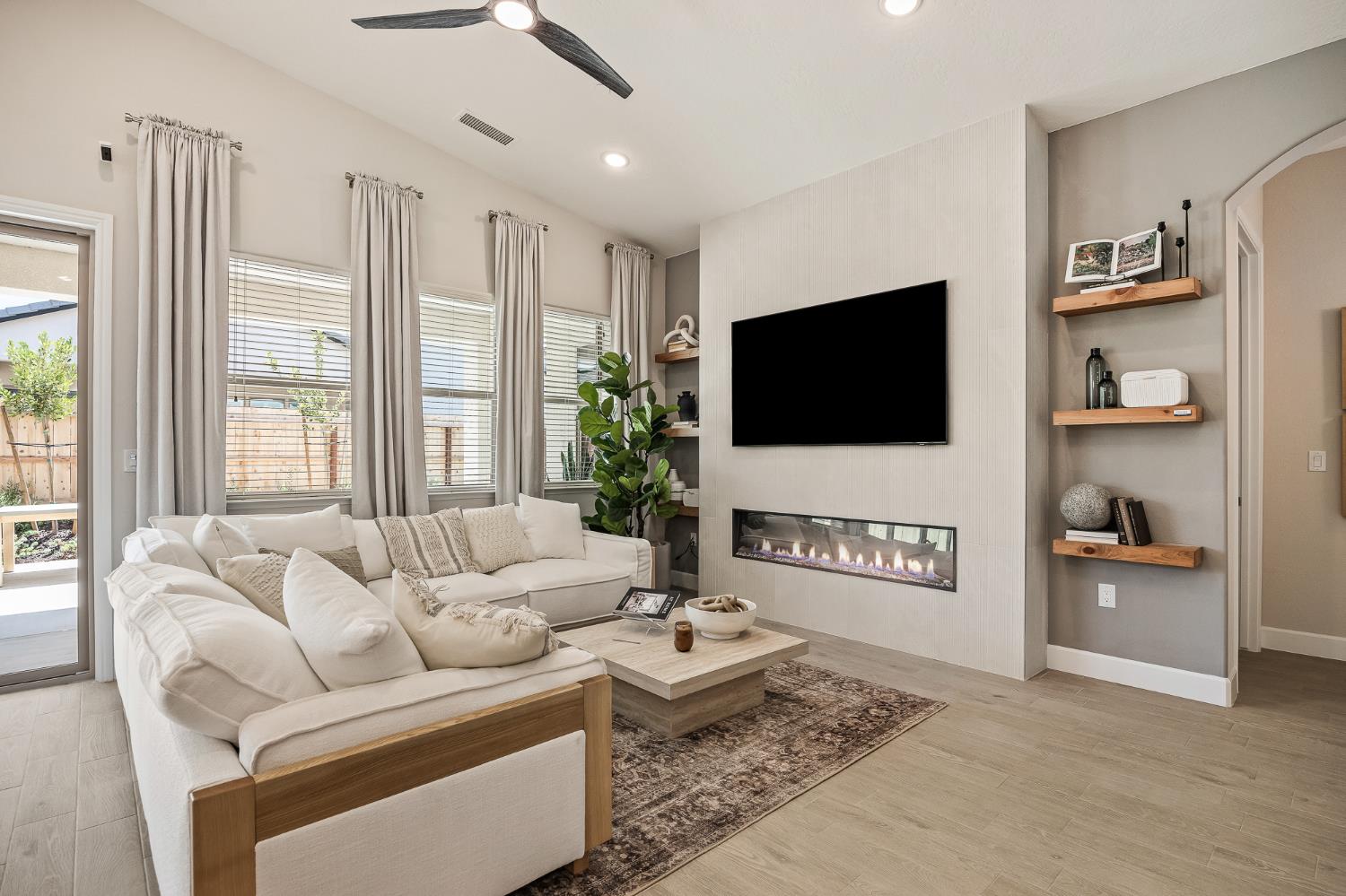 7271 W Ashcroft Avenue, Fresno, CA, 93723