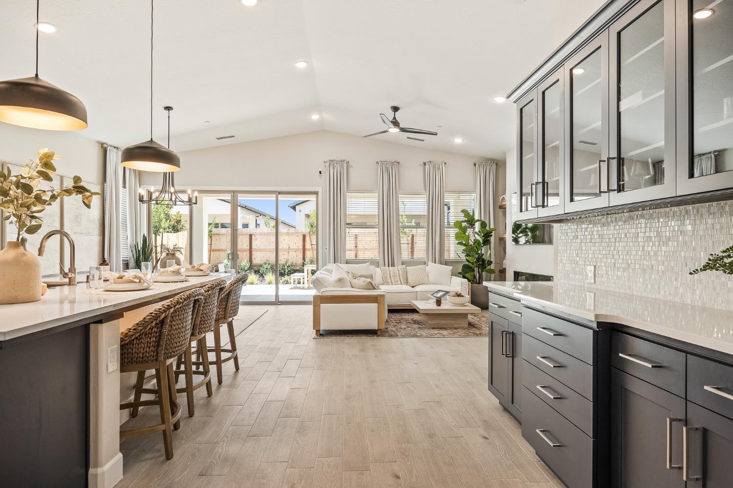 7271 W Ashcroft Avenue, Fresno, CA, 93723