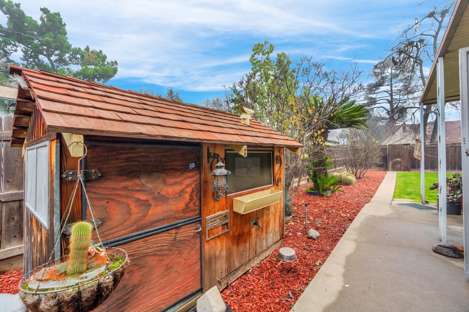 1912 N Vagedes Avenue, Fresno, CA, 93705