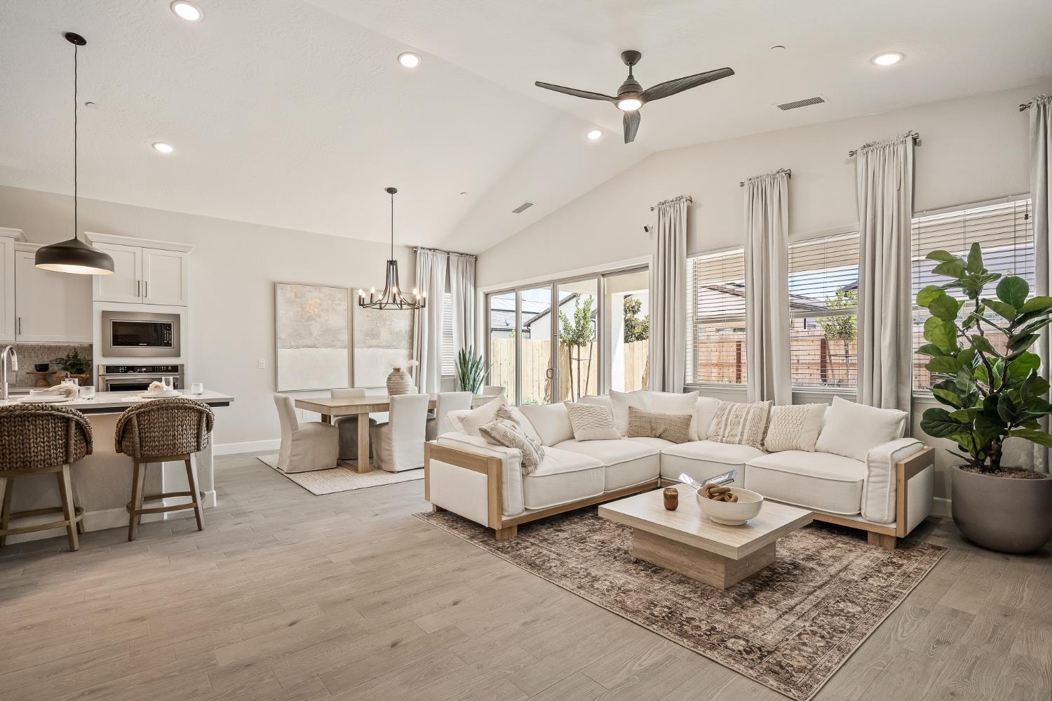 7271 W Ashcroft Avenue, Fresno, CA, 93723