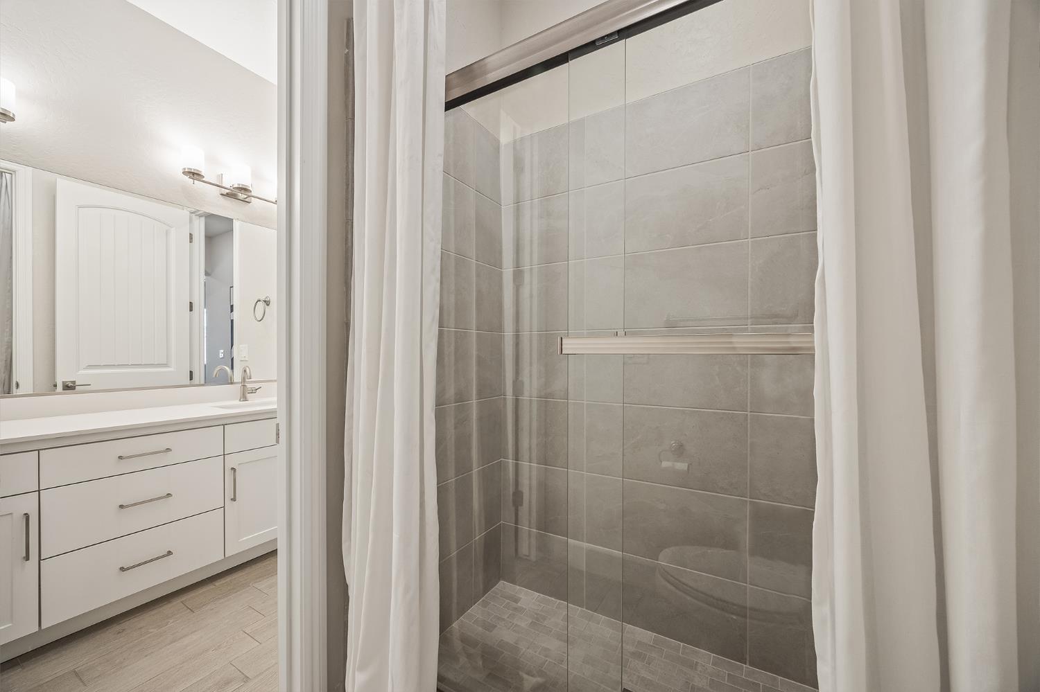 7271 W Ashcroft Avenue, Fresno, CA, 93723