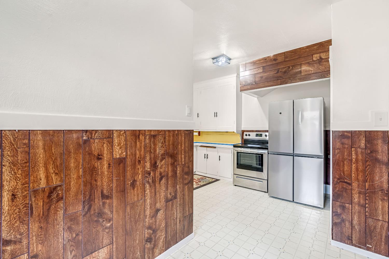 1912 N Vagedes Avenue, Fresno, CA, 93705
