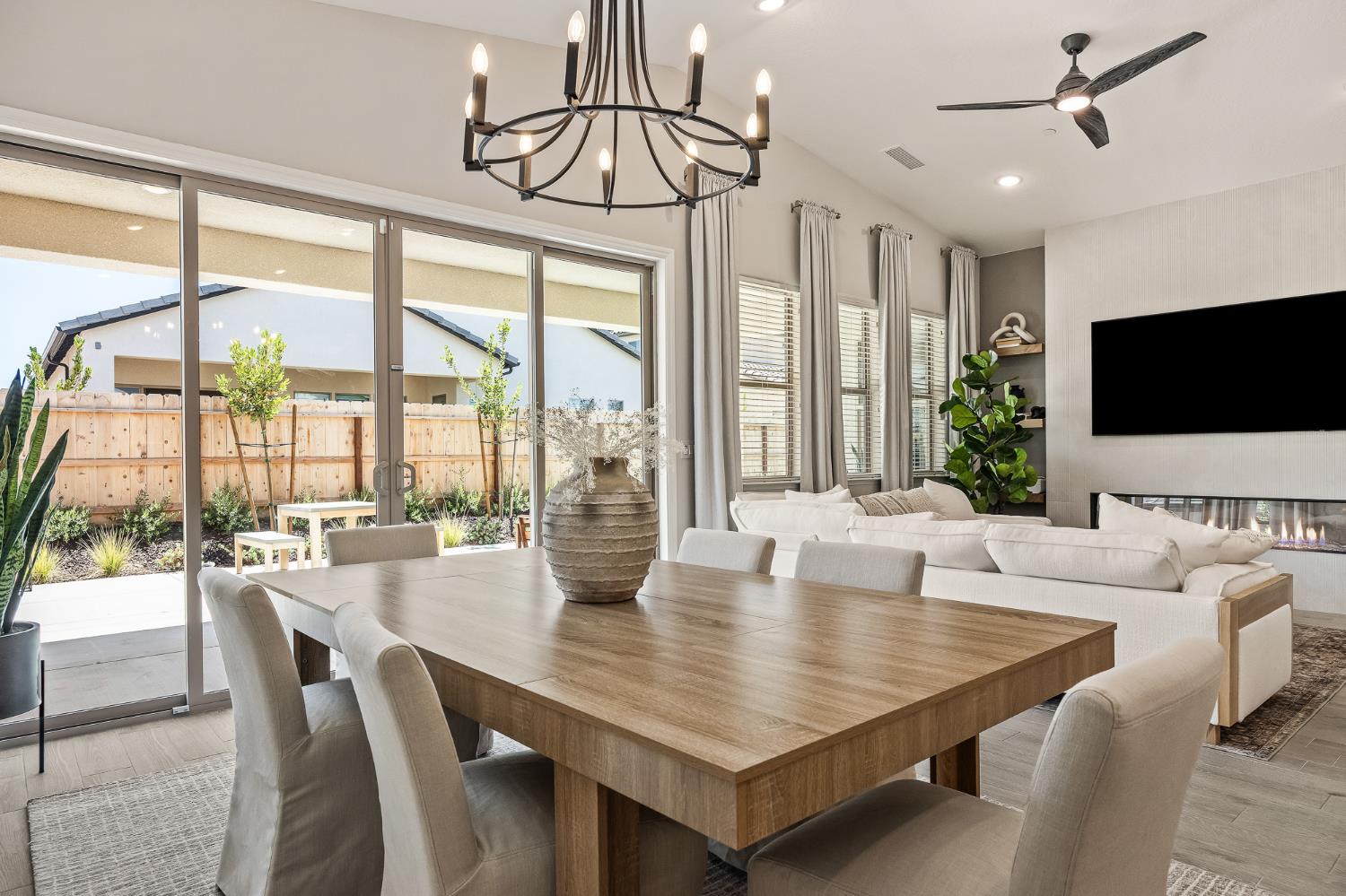 7271 W Ashcroft Avenue, Fresno, CA, 93723