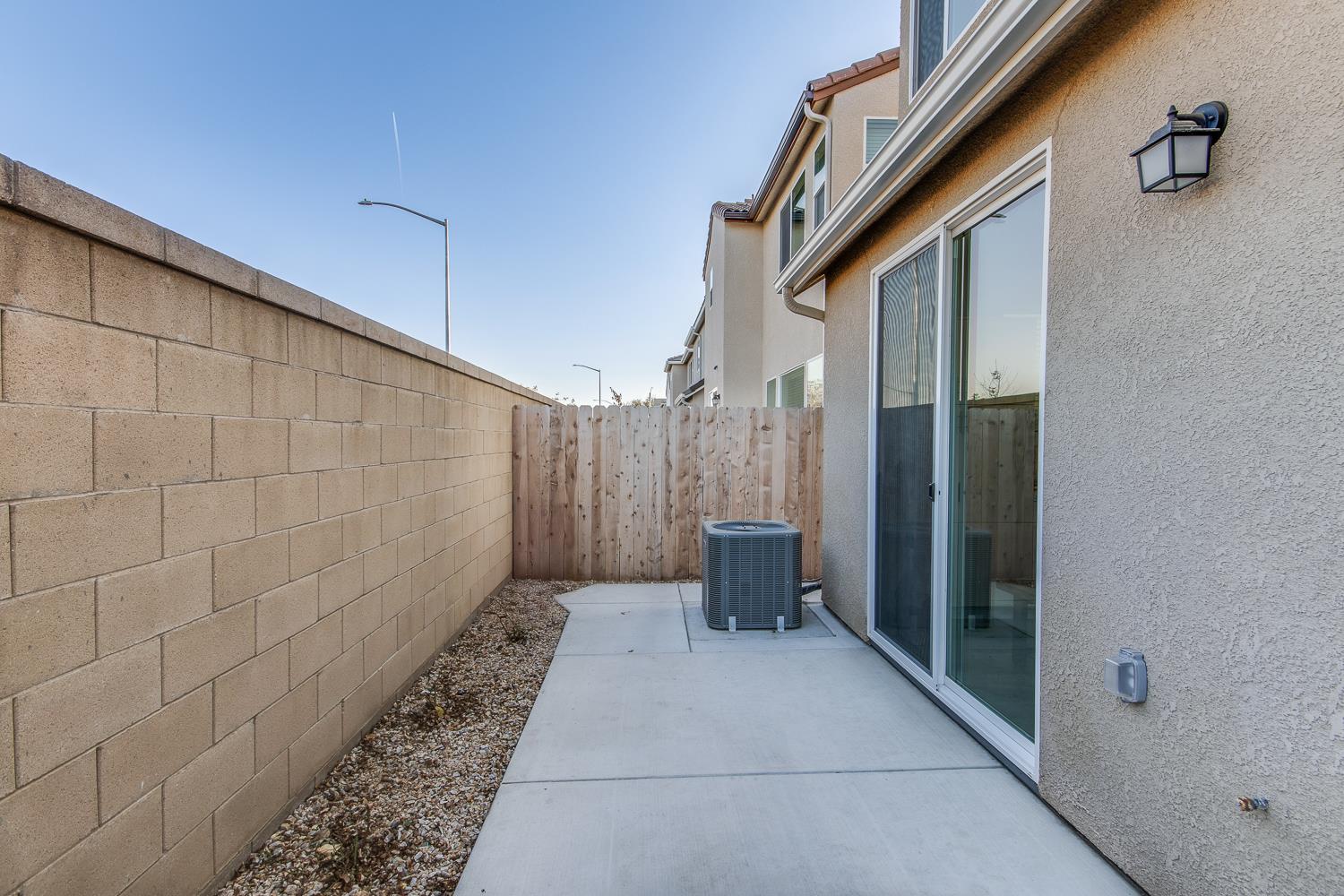 2037 N Rogers Lane, Clovis, CA, 93619
