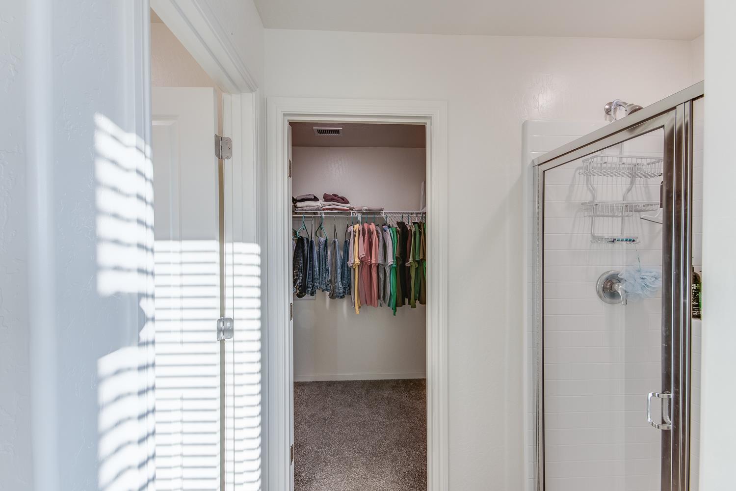 2037 N Rogers Lane, Clovis, CA, 93619