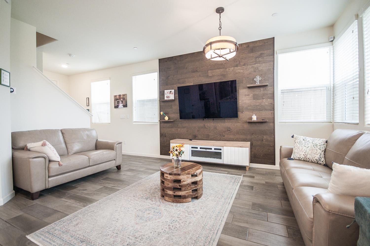 2037 N Rogers Lane, Clovis, CA, 93619