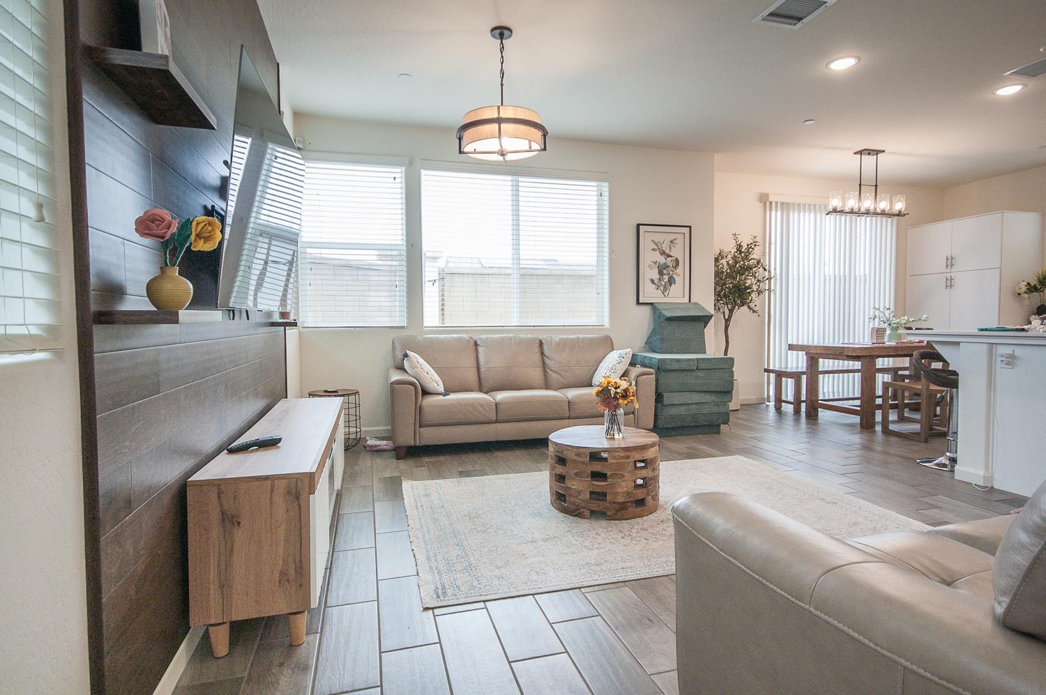 2037 N Rogers Lane, Clovis, CA, 93619