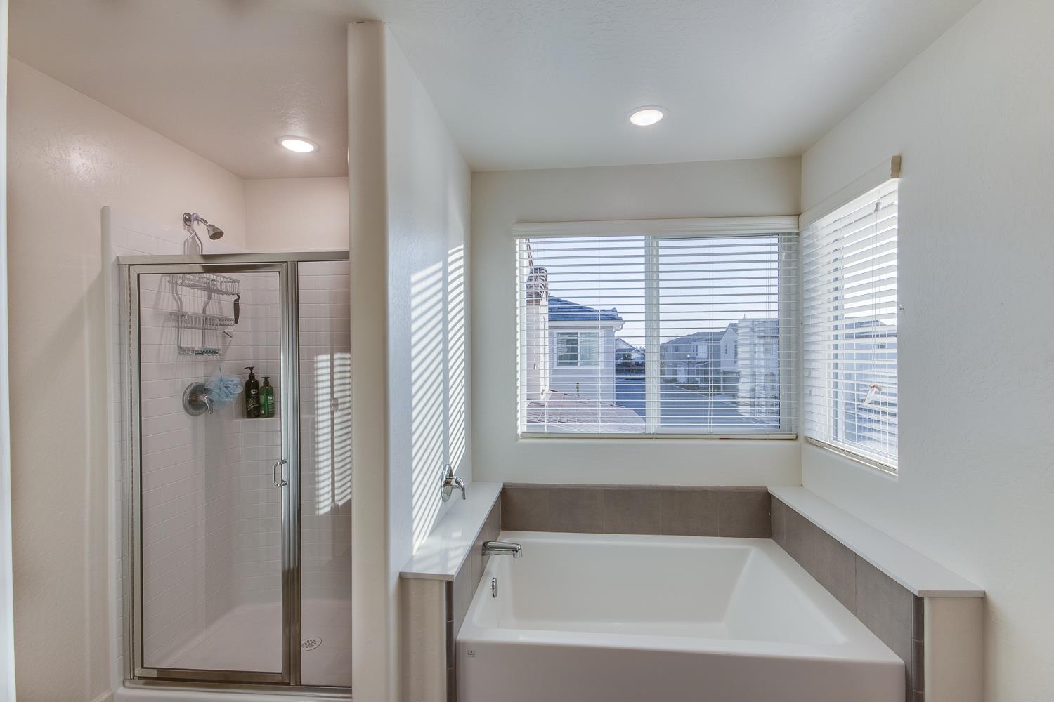 2037 N Rogers Lane, Clovis, CA, 93619