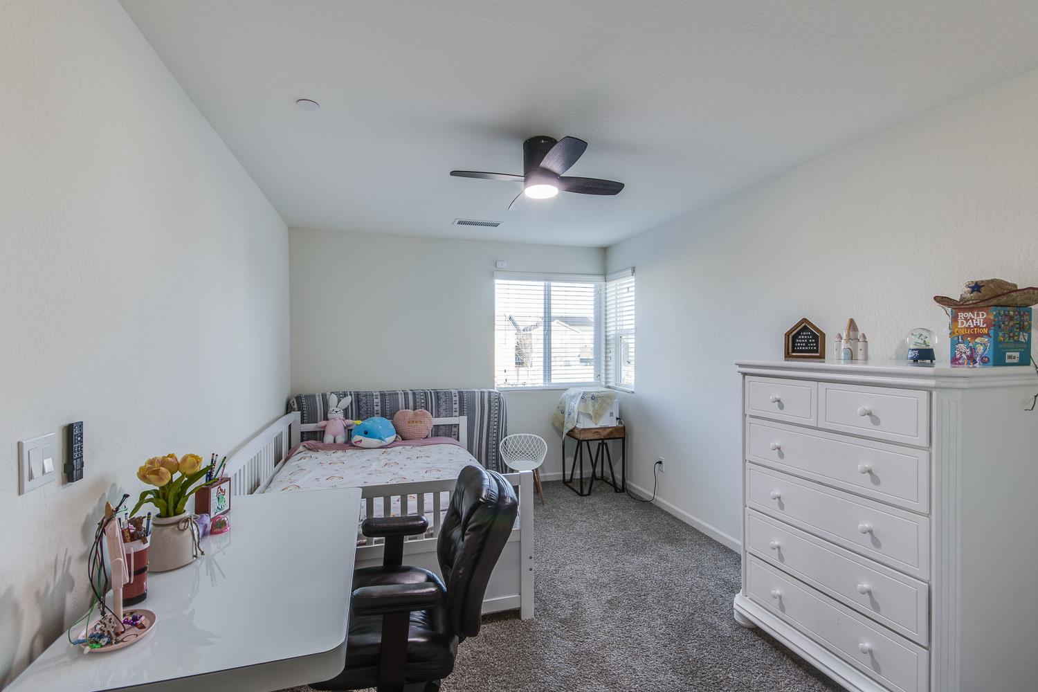 2037 N Rogers Lane, Clovis, CA, 93619