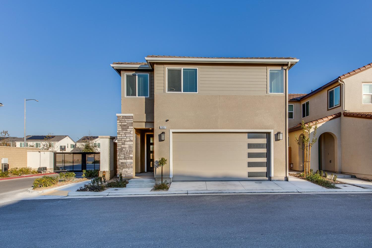 2037 N Rogers Lane, Clovis, CA, 93619