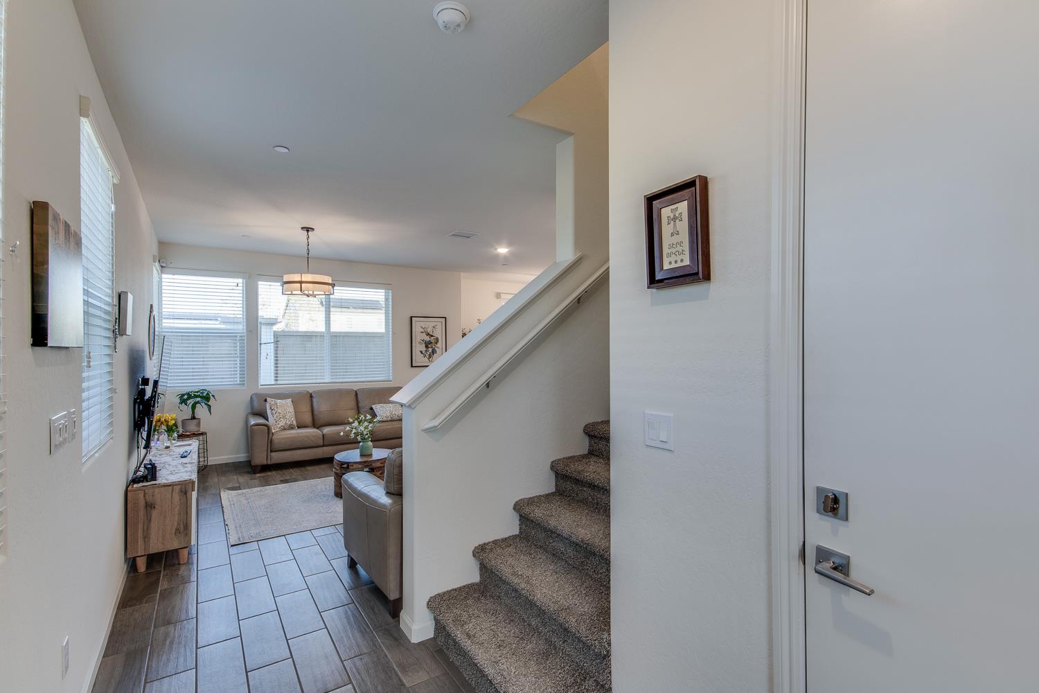 2037 N Rogers Lane, Clovis, CA, 93619