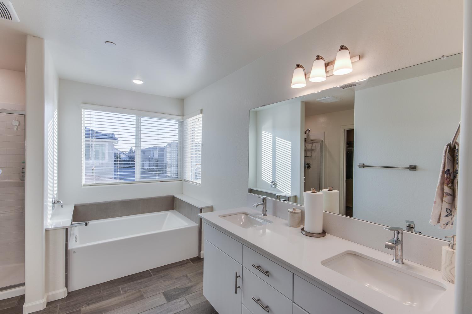 2037 N Rogers Lane, Clovis, CA, 93619