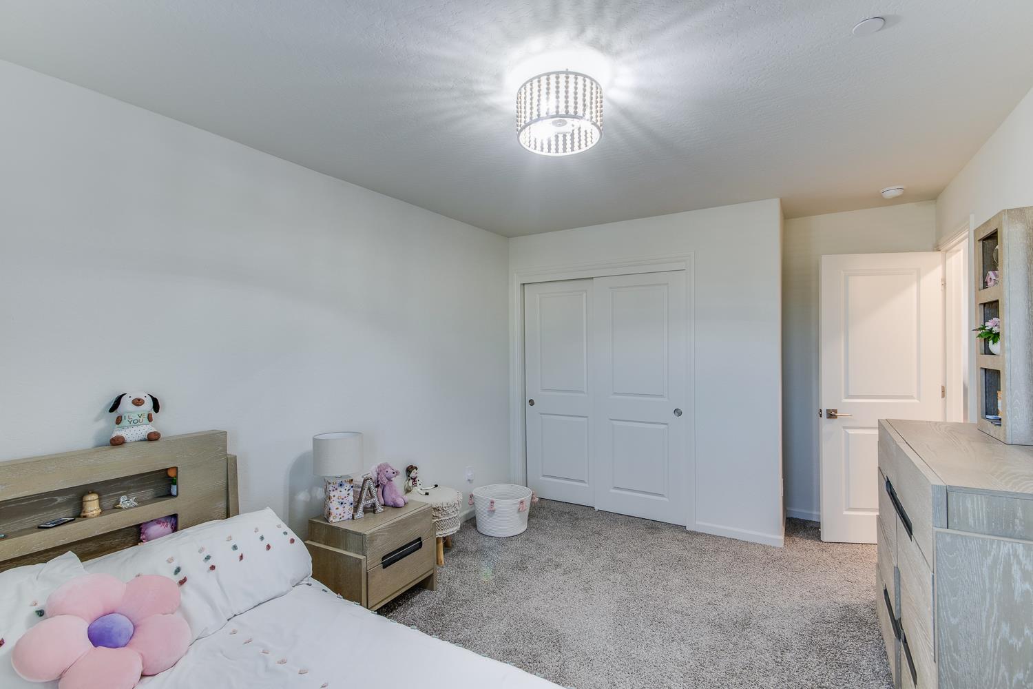2037 N Rogers Lane, Clovis, CA, 93619