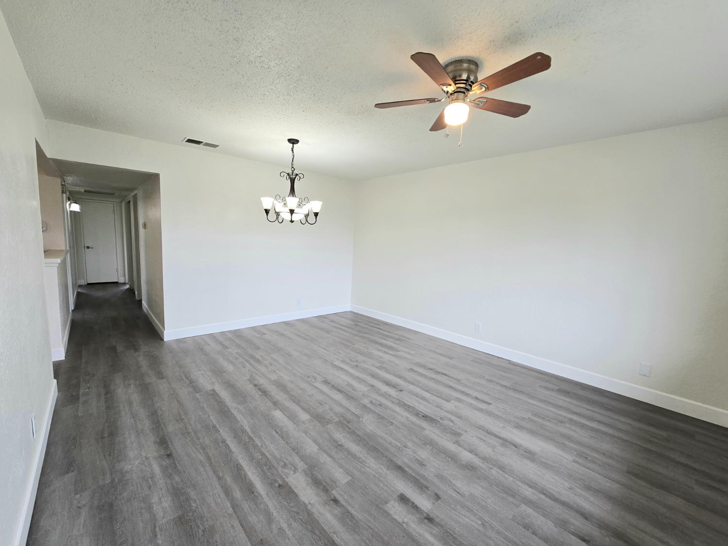 Single Family in Clovis - photo 2