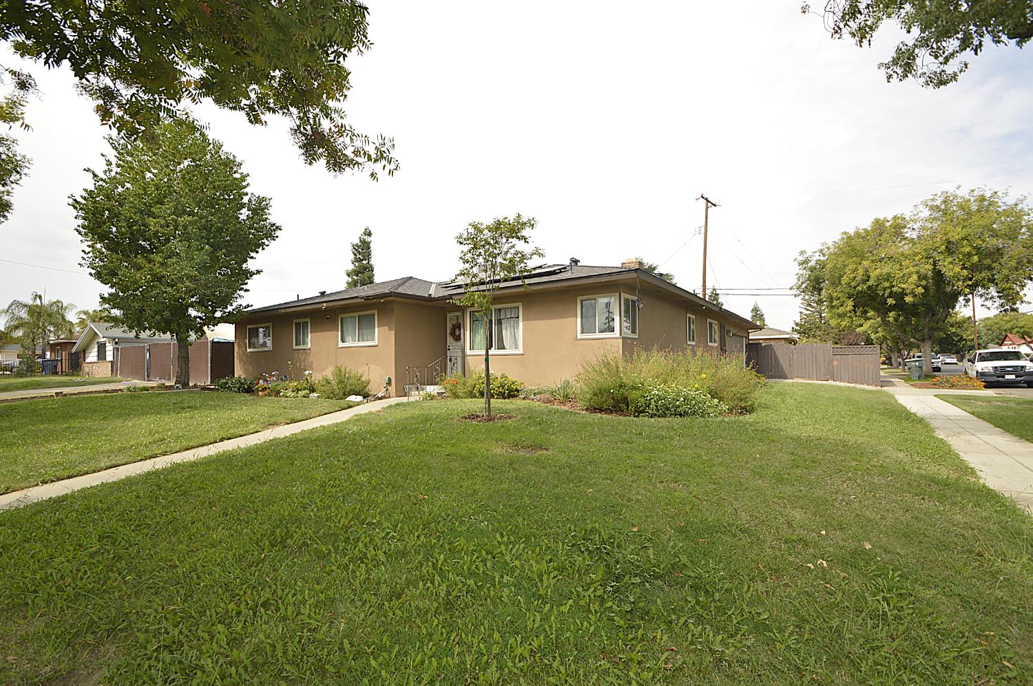 Single Family in Fresno - photo 3