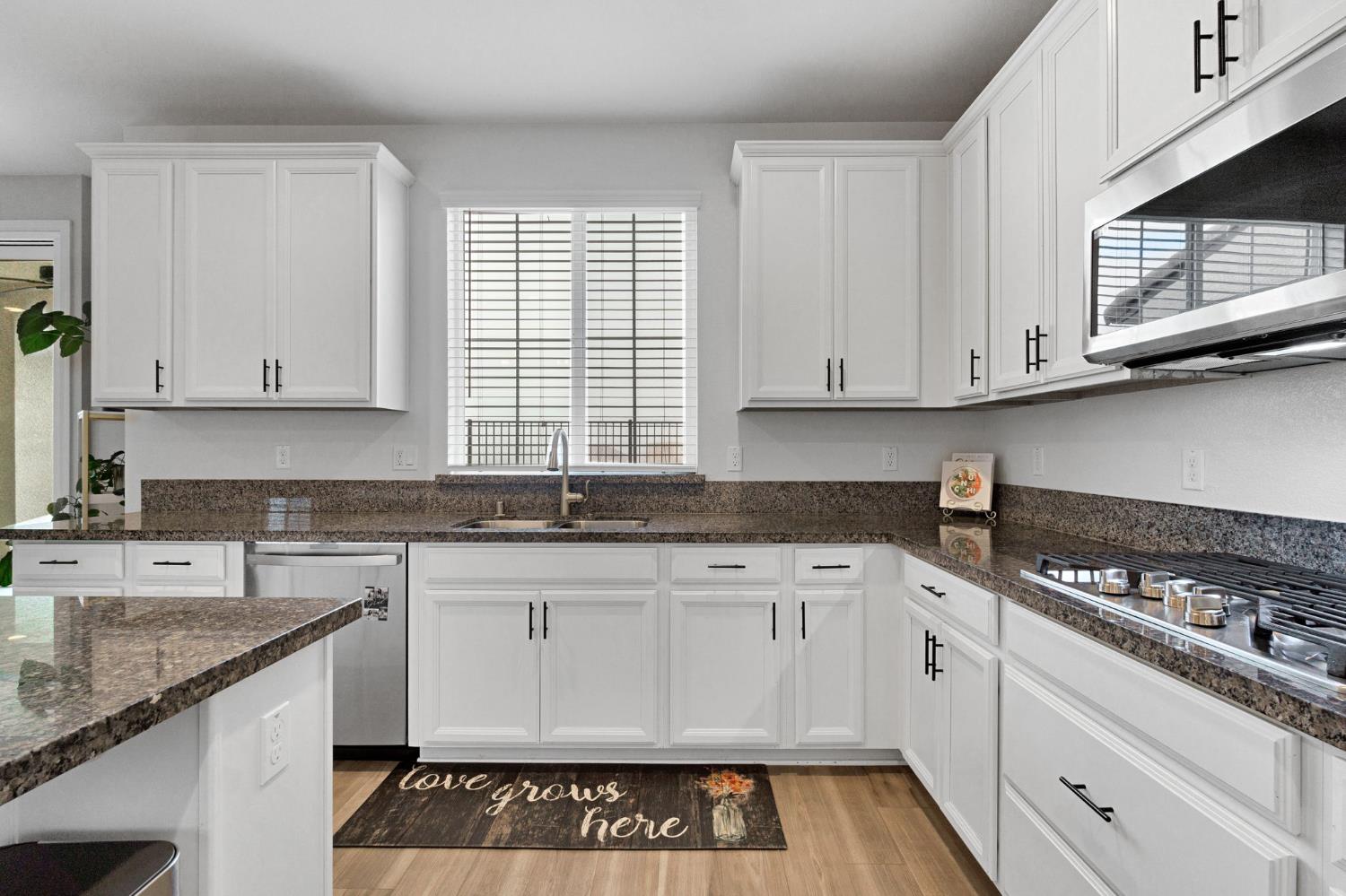 4240 Hillside Road, Madera, CA, 93636