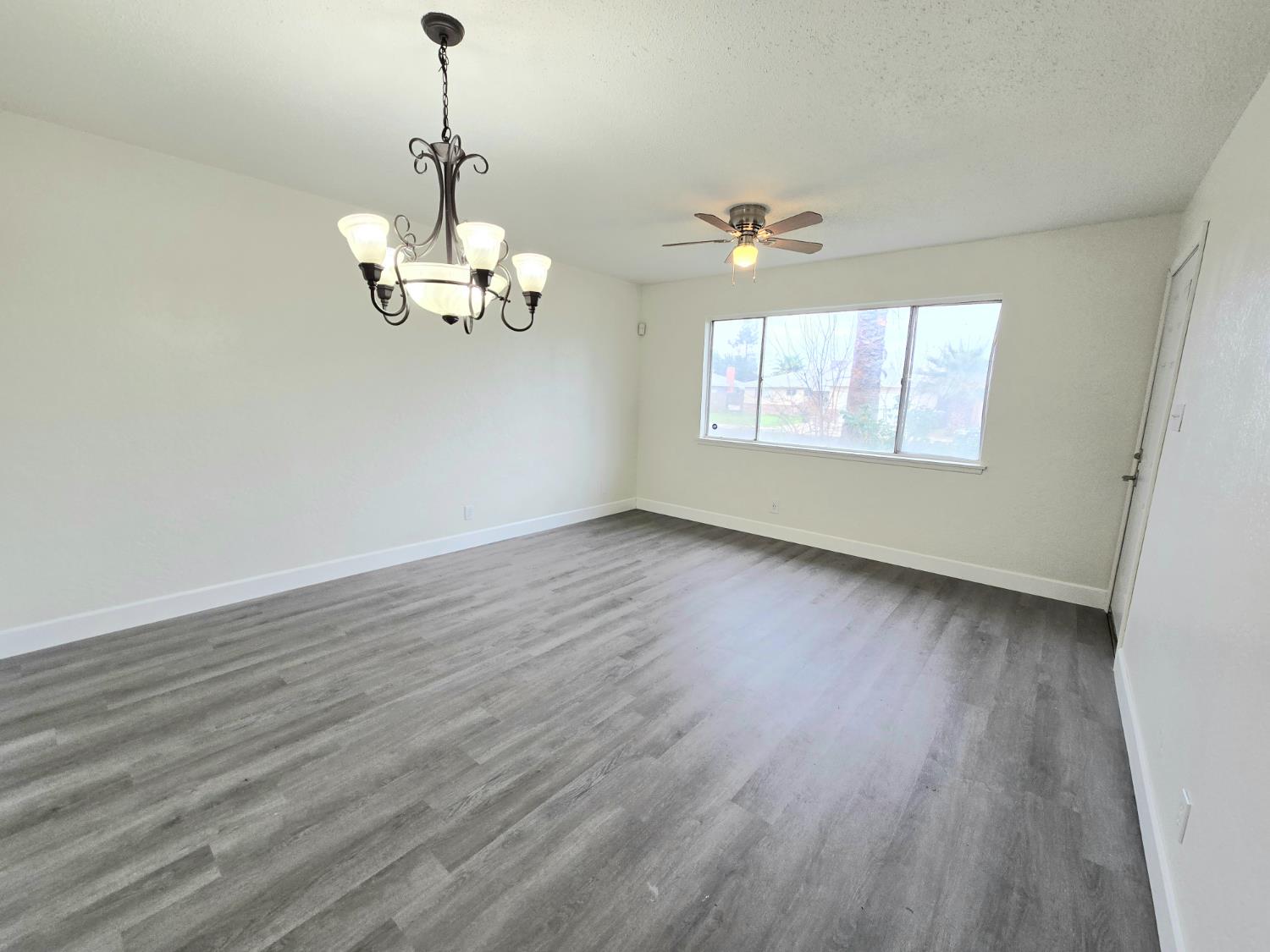 Single Family in Clovis - photo 3