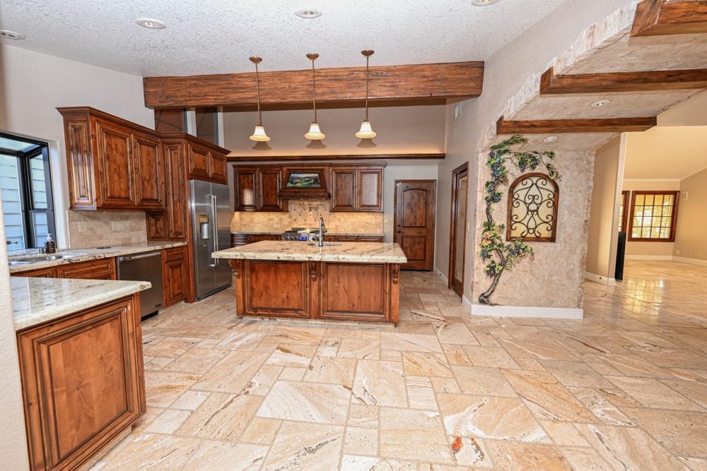 Single Family in Fresno - photo 3
