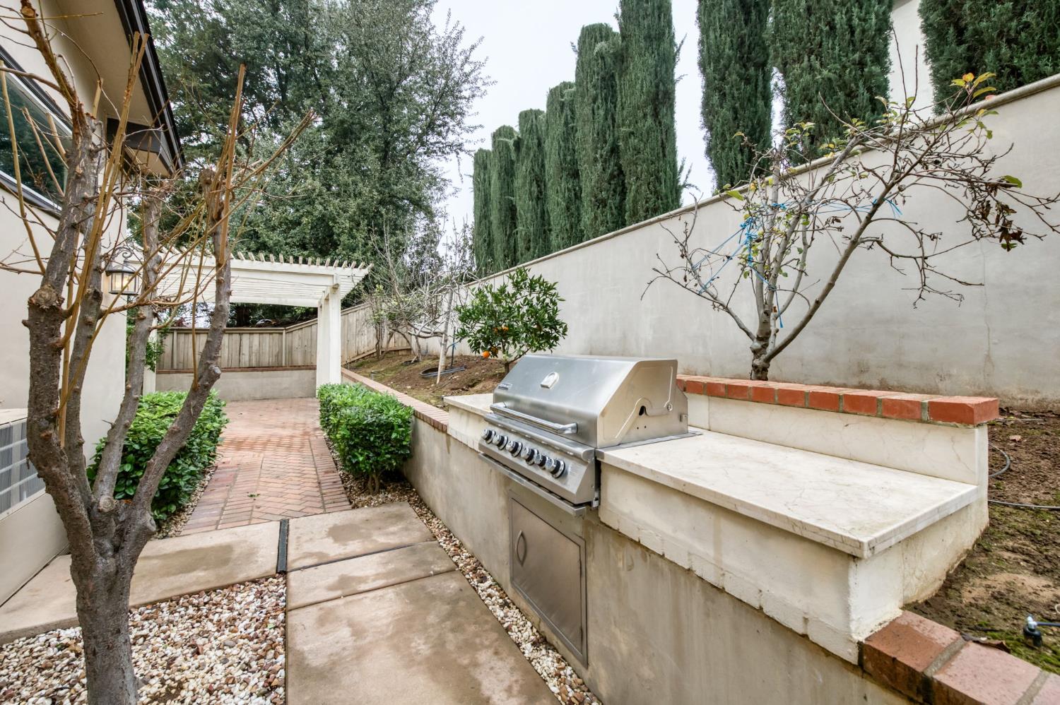 2450 W Beechwood Avenue, Fresno, CA, 93711