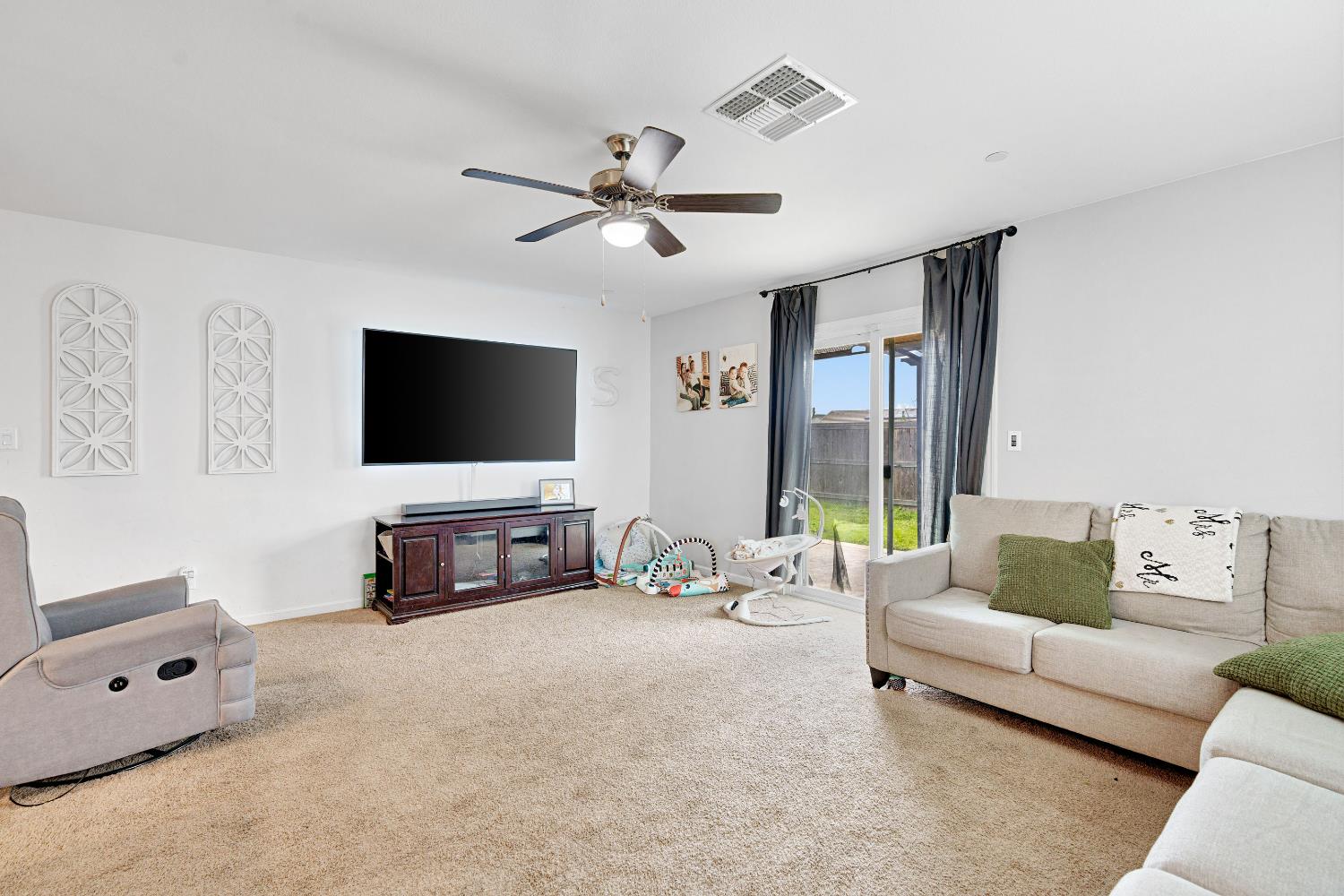 913 Harriett Avenue, Sanger, CA, 93657