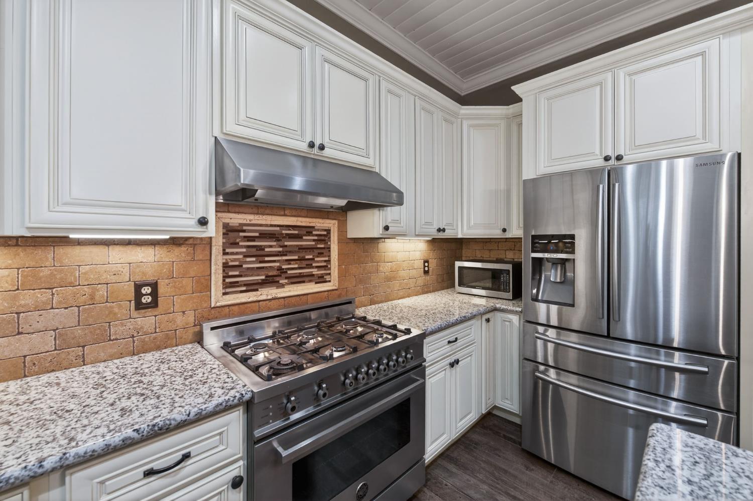 2450 W Beechwood Avenue, Fresno, CA, 93711