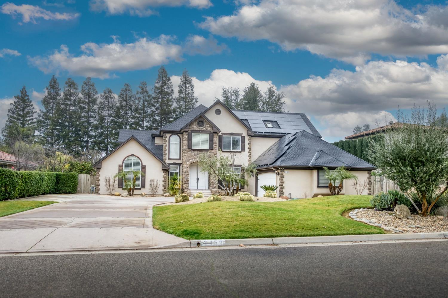 2450 W Beechwood Avenue, Fresno, CA, 93711