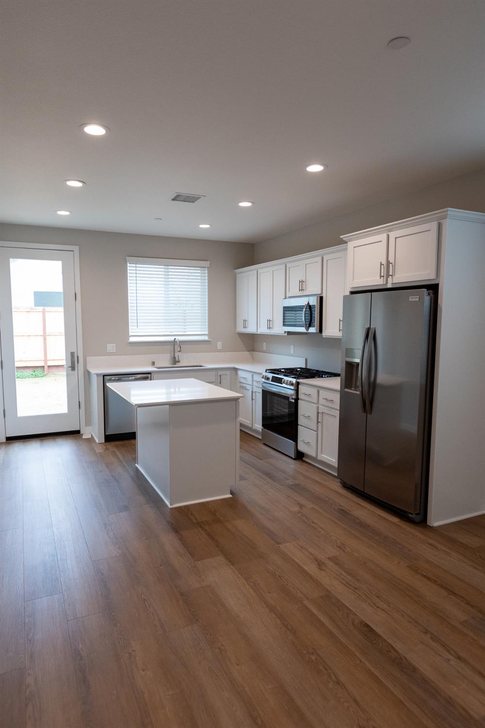 801 Laina Avenue, Madera, CA, 93636