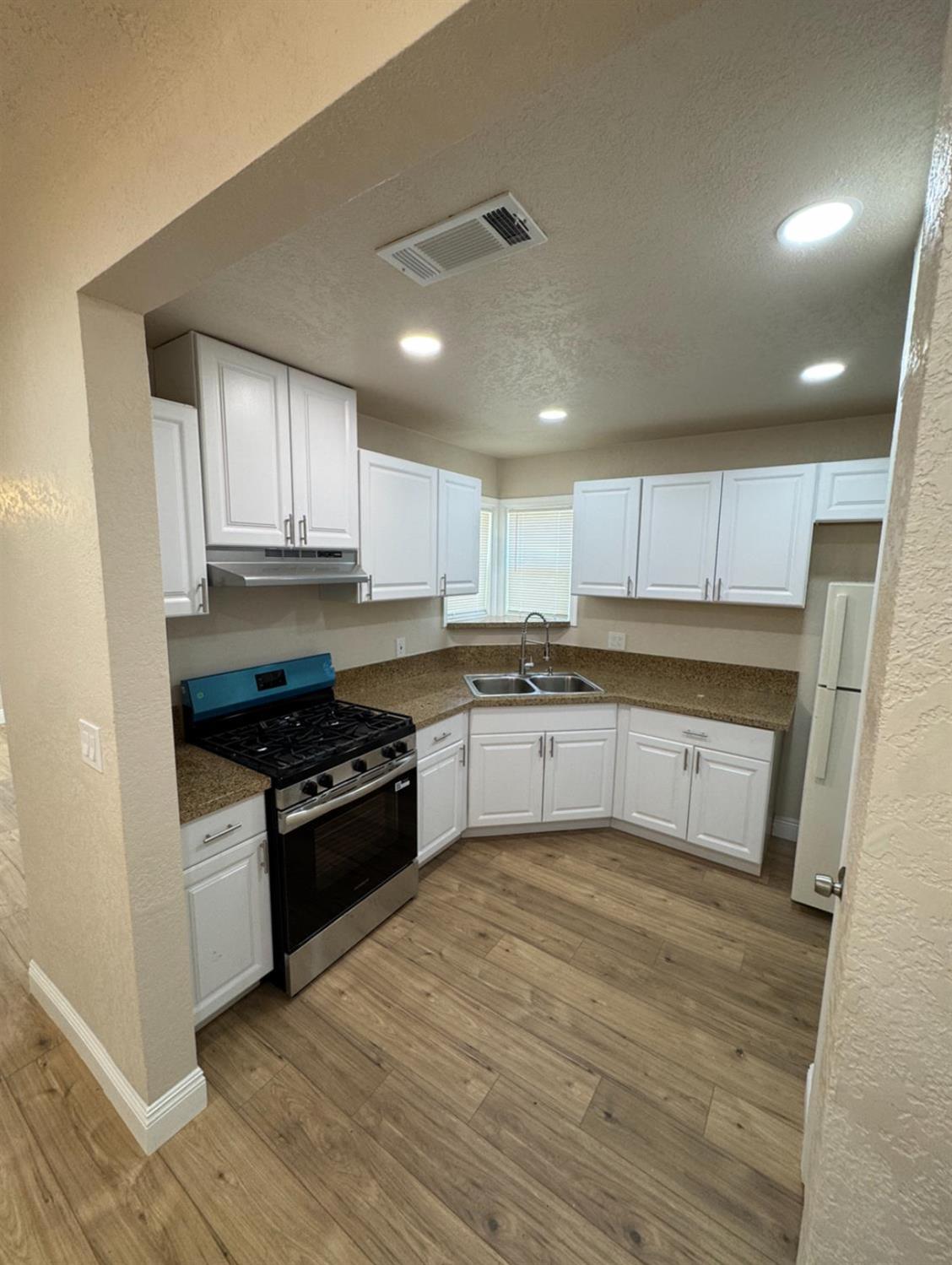 2338 Lotus Avenue, Fresno, CA, 93706